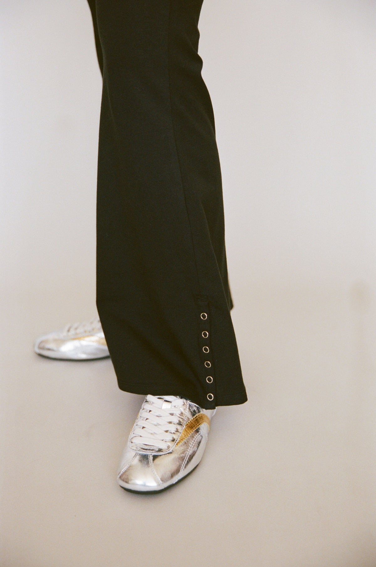BUTTERFLY SNAP PANT IN ONYX