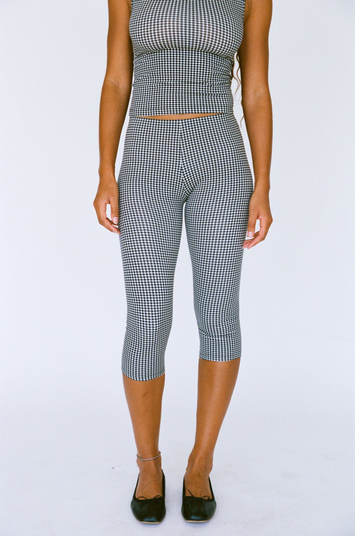SIMPLE CAPRI IN BLACK GINGHAM