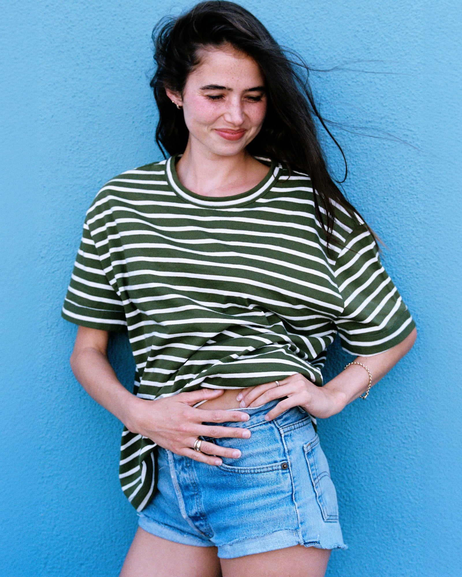 OVERSIZED BOIFRIEND T-SHIRT IN OLIVE STRIPE