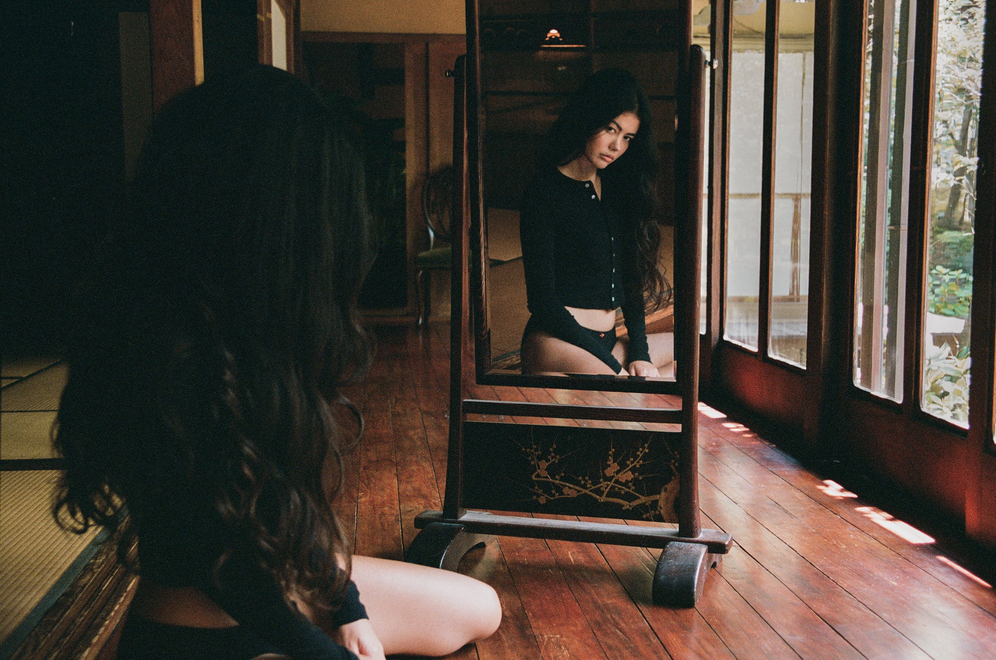 POINTELLE CARDIGAN IN ONYX