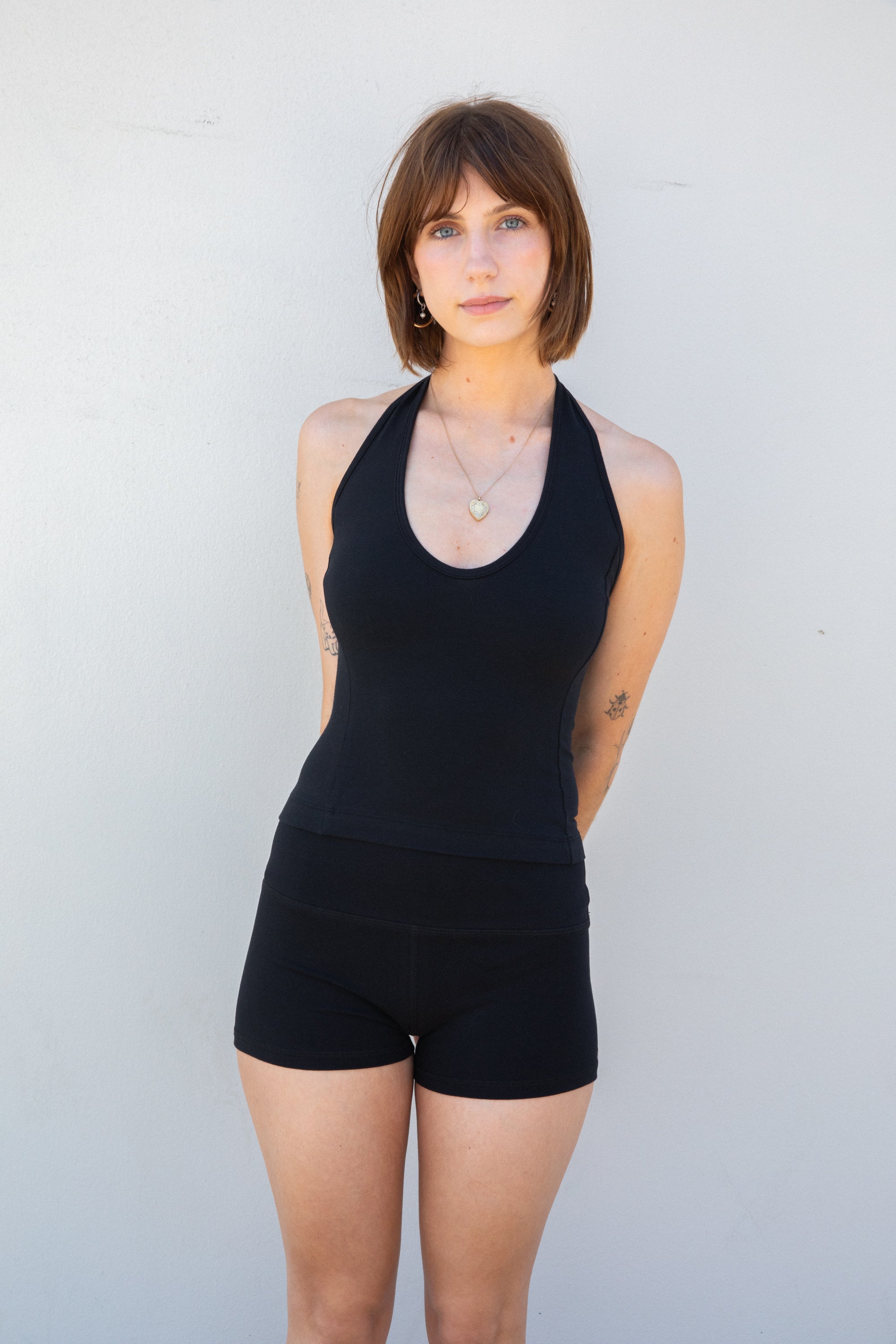SPORTY SHORT IN ONYX