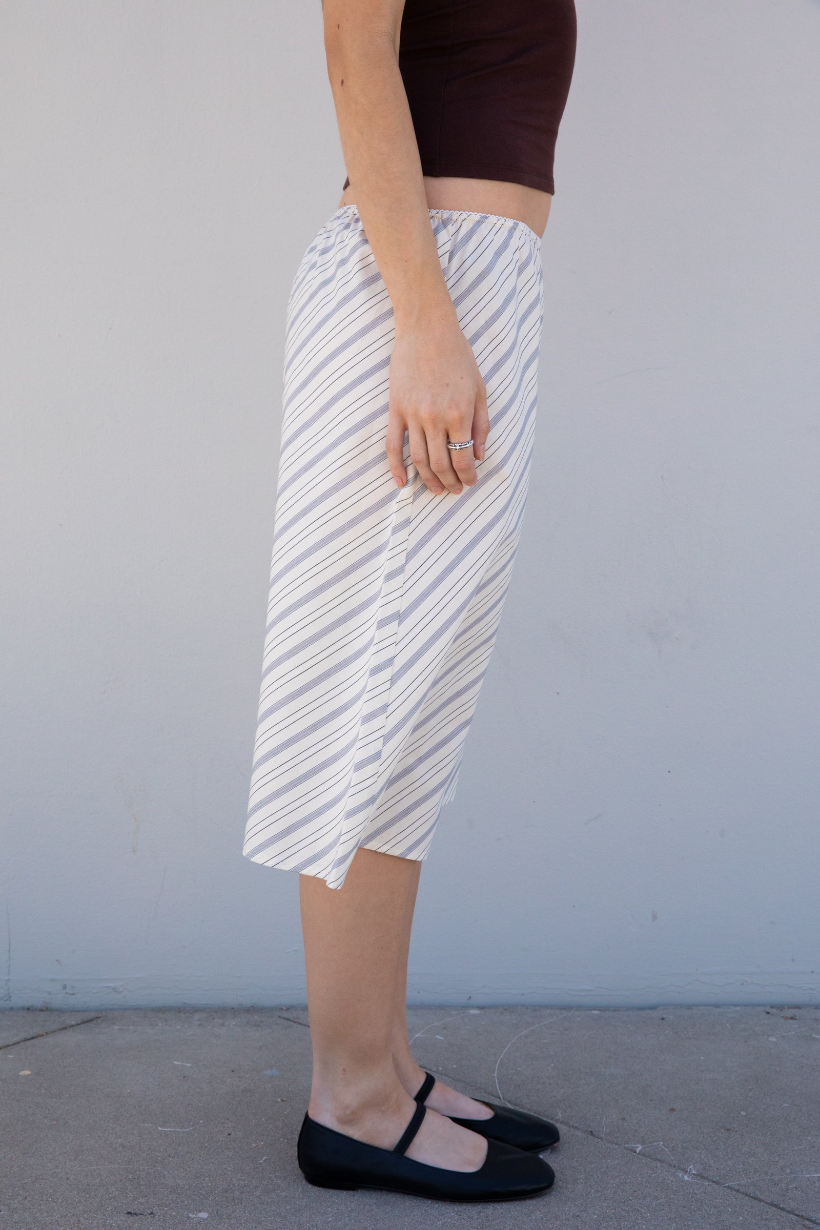 WOVEN BIAS MIDI SLIP SKIRT IN MERINGUE