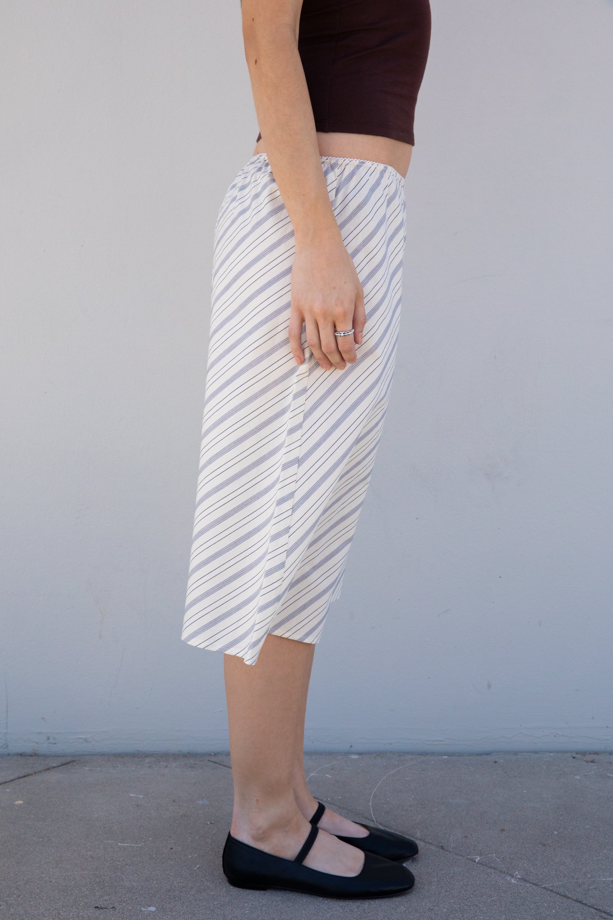 WOVEN BIAS MIDI SLIP SKIRT IN MERINGUE