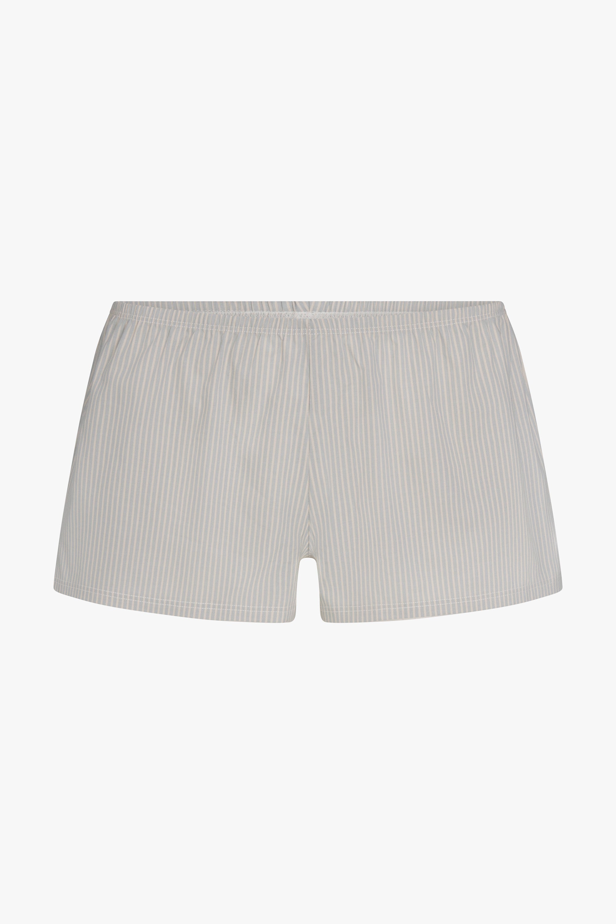 RELAXED MICRO SHORT IN POOLSIDE