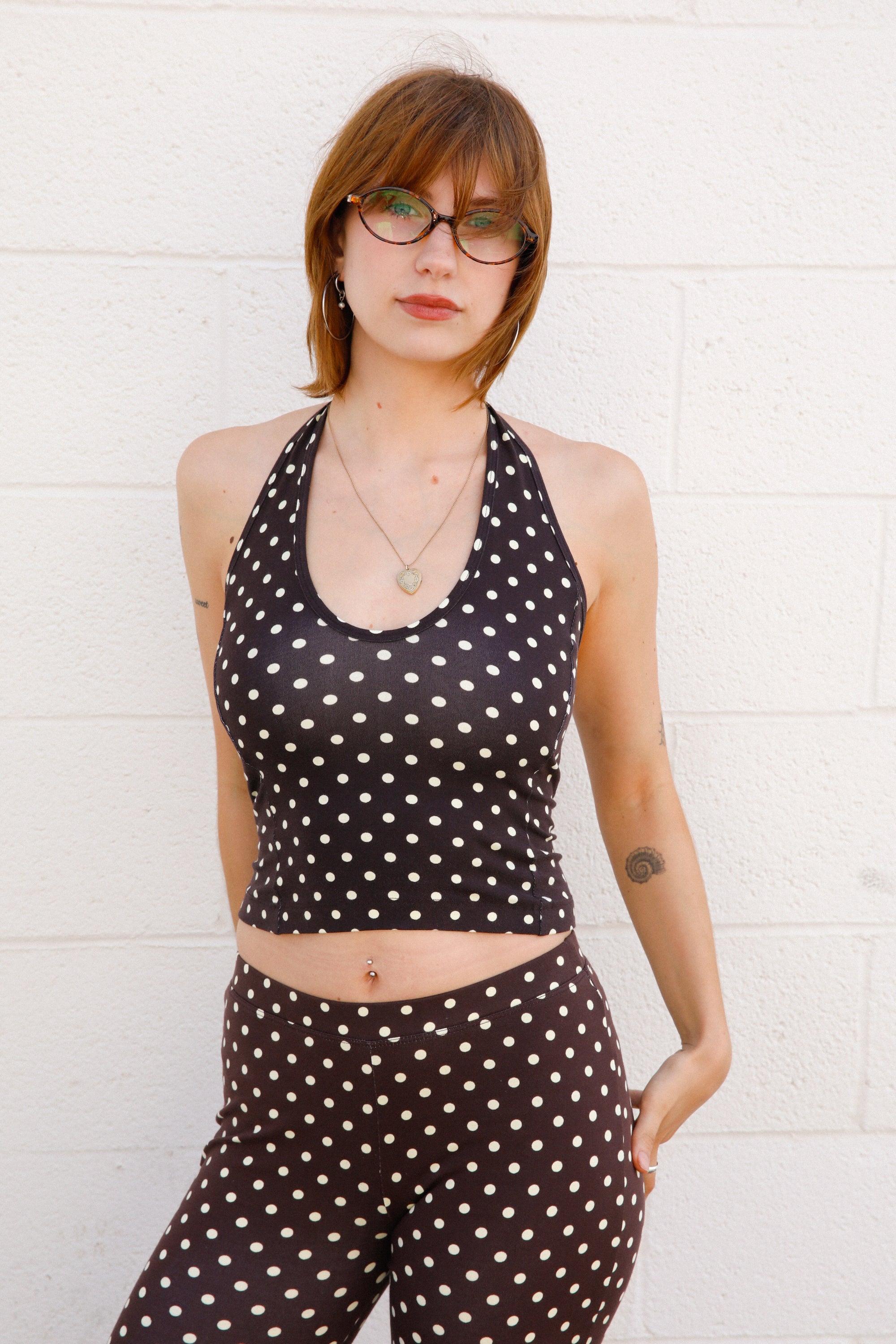 SPORTY HALTER TOP IN ESPRESSO DOT