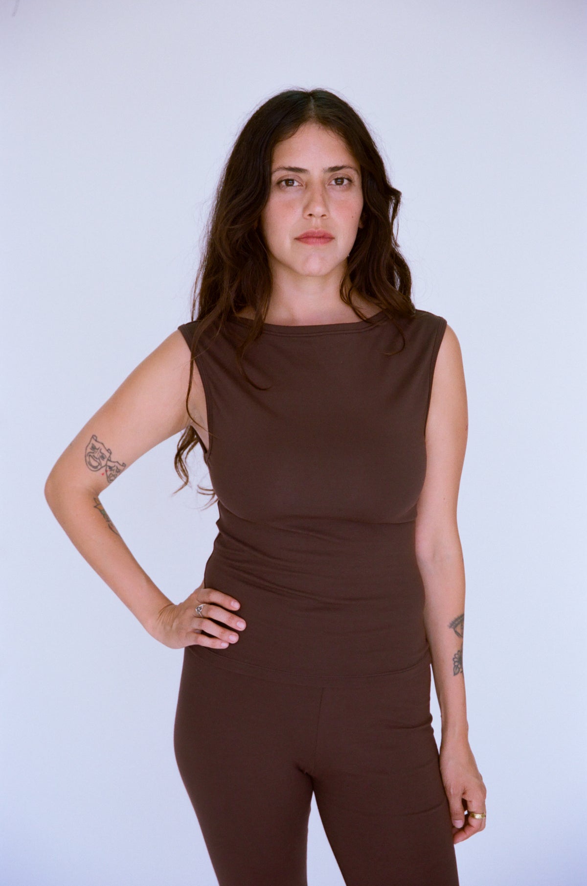 BOATNECK TOP IN MOCHA